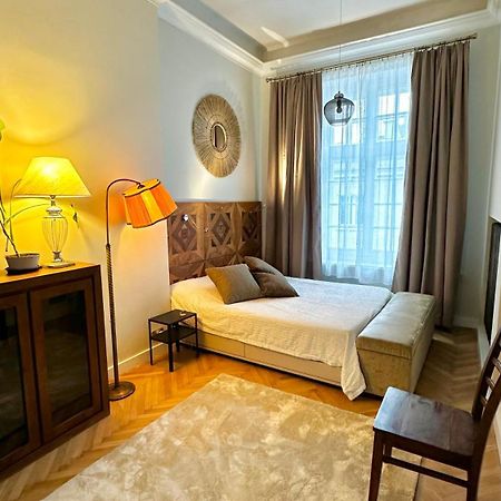 4M High Apartment In Heart Of Warsaw! エクステリア 写真